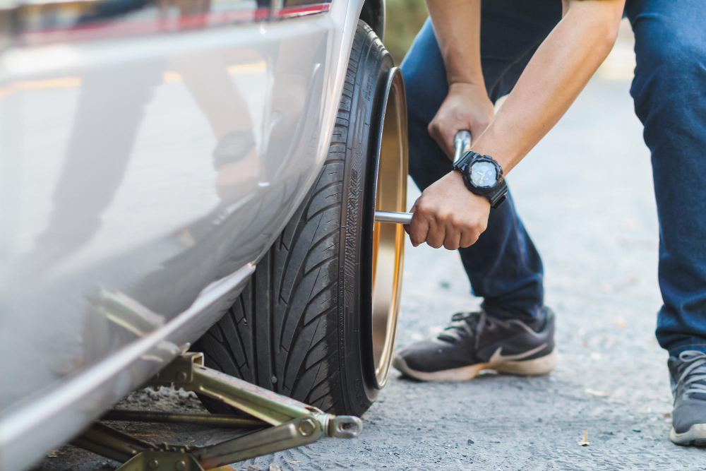  ¿Es obligatorio en un turismo llevar una rueda de repuesto? 